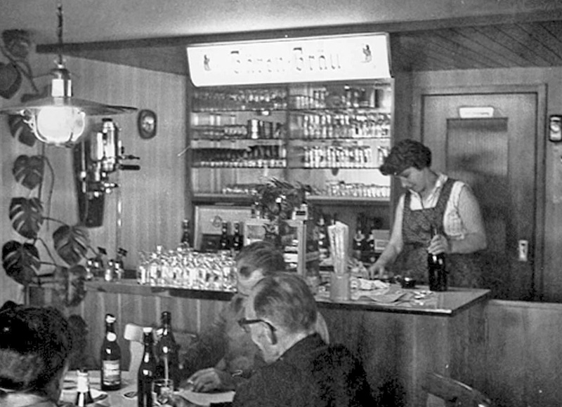 Im „Waldhorn“ in Dottenweiler, 1965