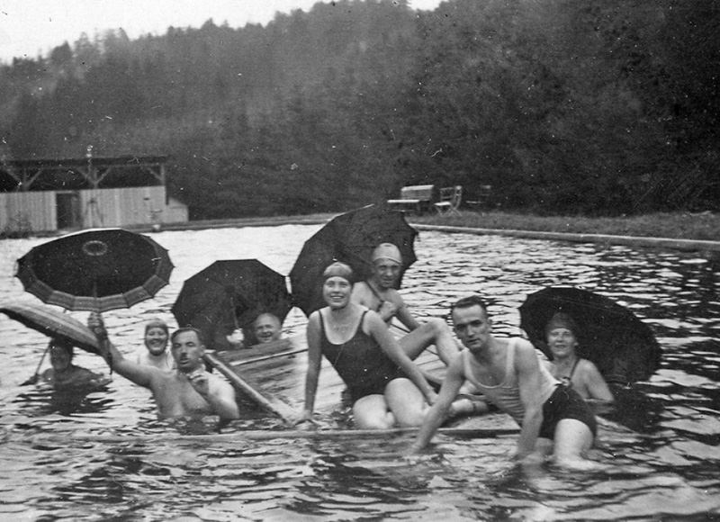 Kurgäste beim Baden, Aufnahmedatum unbekannt